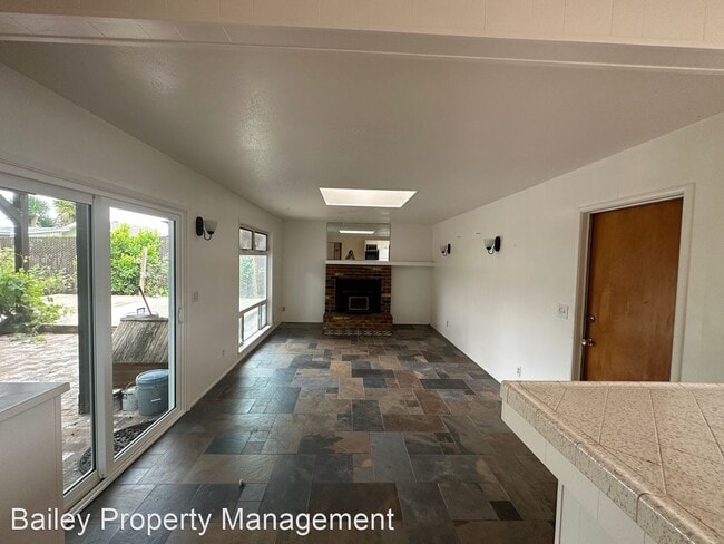 Building Photo - 3 br, 2 bath House - 21 Karen Drive