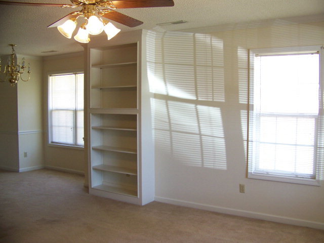 Building Photo - 20 Ramsgate Ct