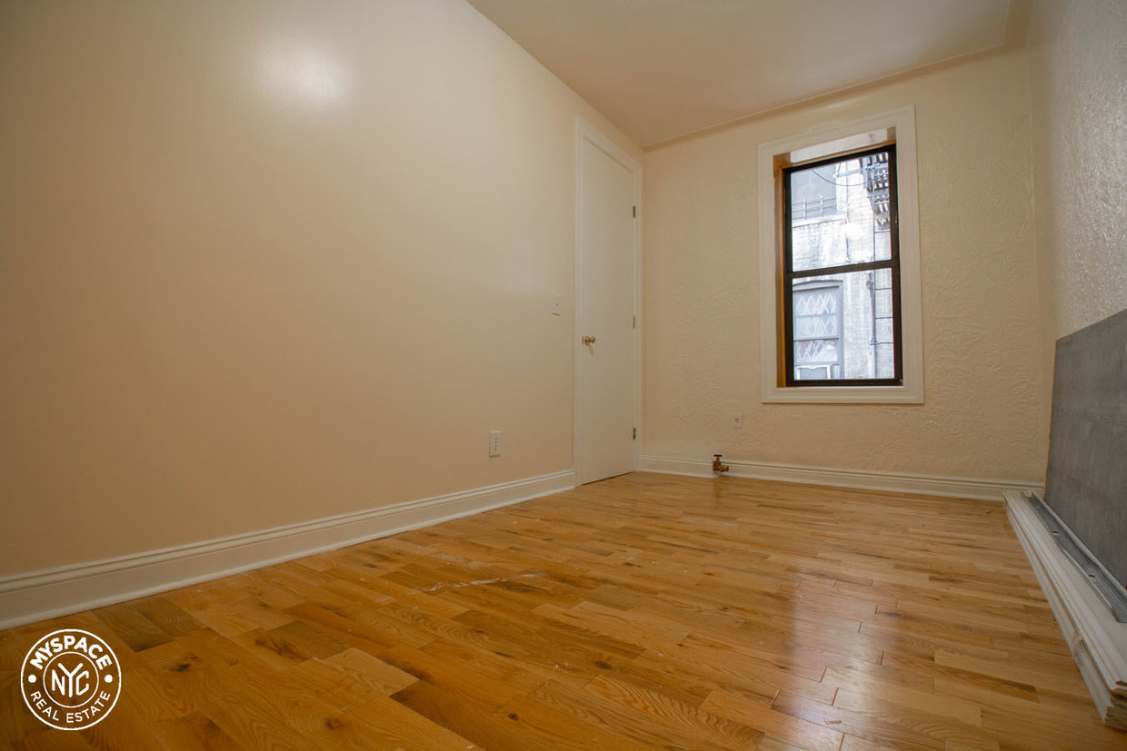 Building Photo - 1810 Cortelyou Rd