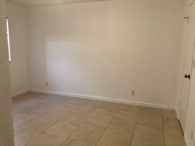 master bedroom - 3380 Pinewalk Dr N
