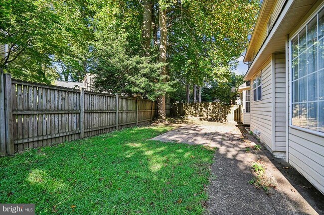Foto del edificio - 2111 Crossgate Dr