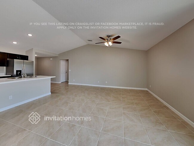 Building Photo - 3601 SW Savona Blvd