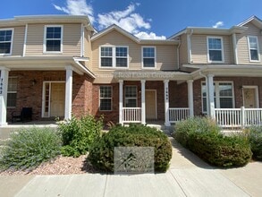 Building Photo - 7668 Sandy Springs Point