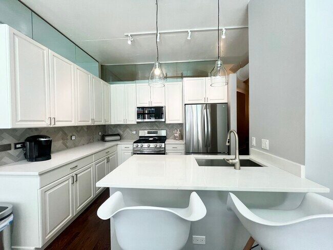 Foto del edificio - 910 W Madison St