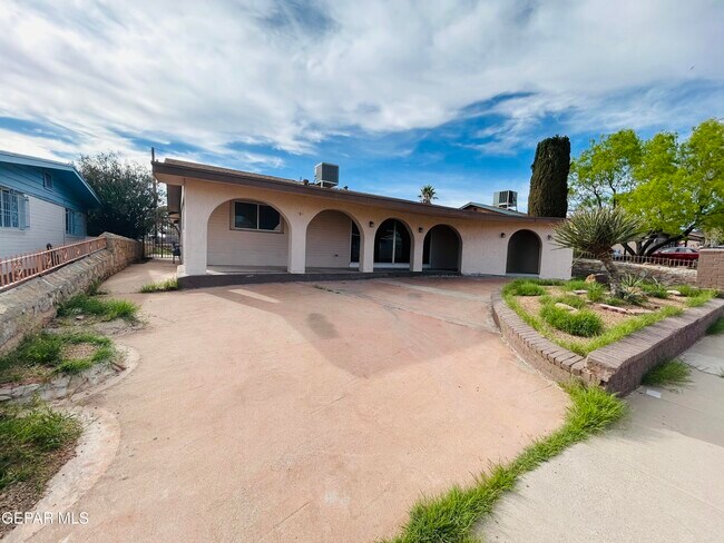 Foto del edificio - 805 Chile Pl