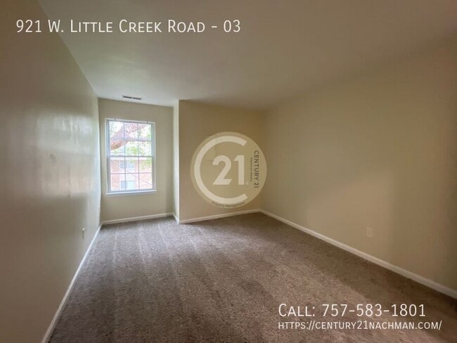 Building Photo - 921 W Little Creek Rd