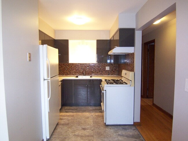 Building Photo - 4128 W Byron St