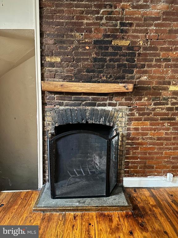 Foto del edificio - 623 S American St