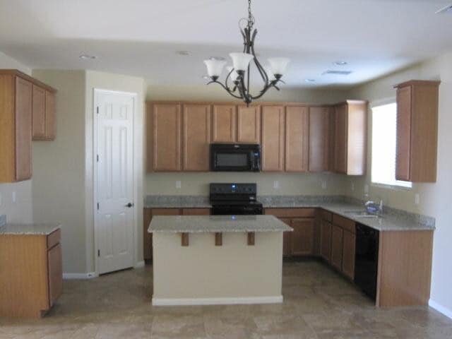 Building Photo - 16920 W Mohave St