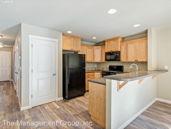 Building Photo - 3 br, 2.5 bath House - 9509 NE 73rd Street