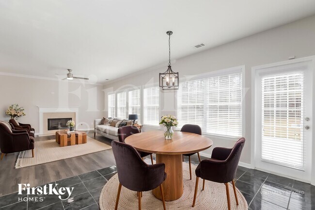 Foto del edificio - 2127 Mitford Ct