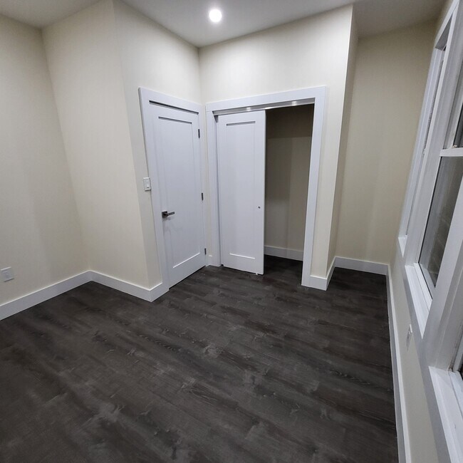 Foto del edificio - 110 Schley St