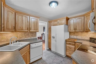 Building Photo - 514 Morewood Ave