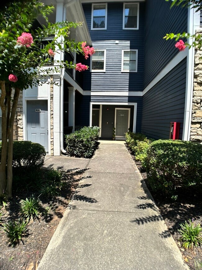 Main Entryway - 1575 Ridenour Pkwy NW