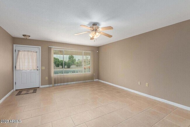 Building Photo - 12630 N Blue Ridge Dr