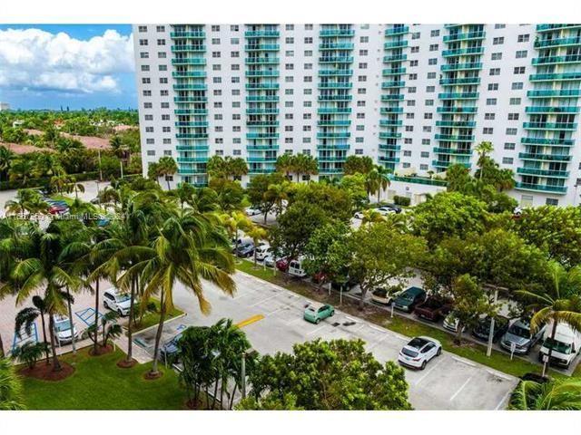 Foto del edificio - 19390 Collins Ave