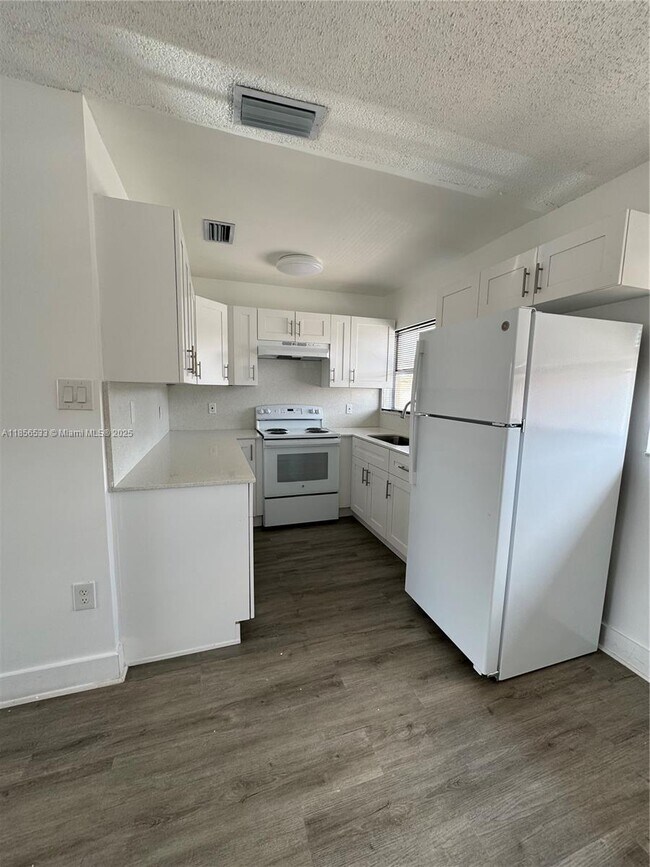 Foto del edificio - 5491 W 24th Ave