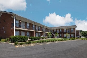 Building Photo - 4810 Saddlebrook Ln