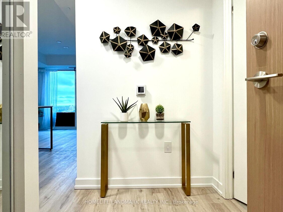 Photo principale - 395 Square One Dr