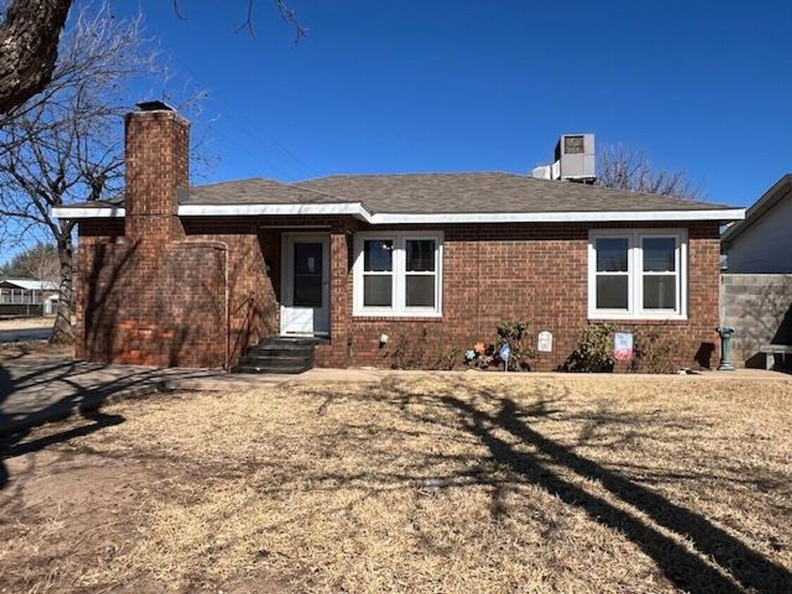 Foto principal - Coming Soon! Charming 3-Bedroom Rent Home ...