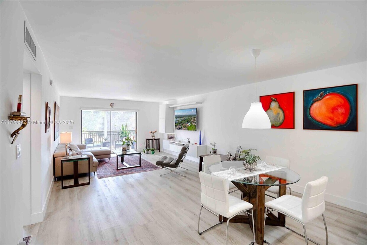 Foto principal - 16141 Blatt Blvd