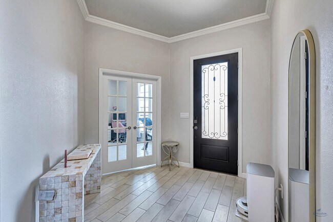 Foto del edificio - 6104 Bobwhite Rd