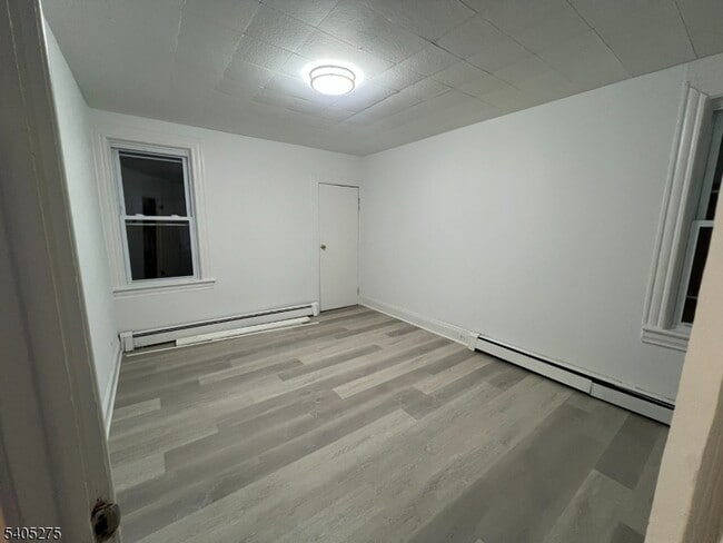 Building Photo - 12 Quincy St