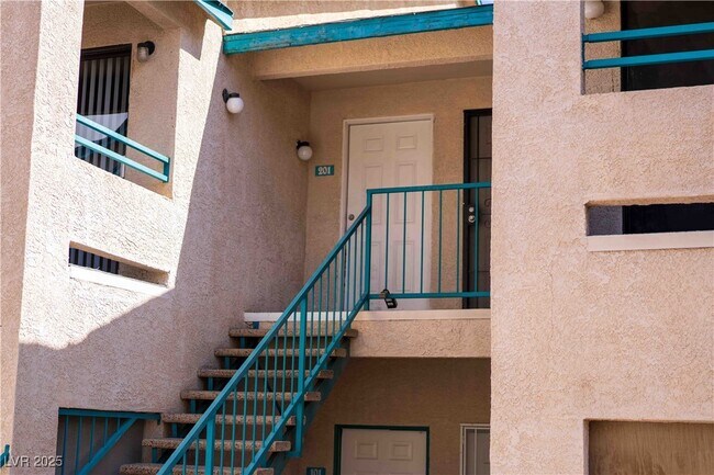 Foto del edificio - 5141 S Lindell Rd