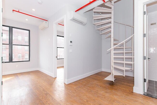 Foto del edificio - 1556 Fulton St