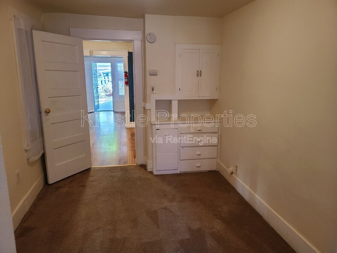 1119 Sutter St Unit B, Vallejo, CA 94590 - Room for Rent in Vallejo, CA |  Apartments.com