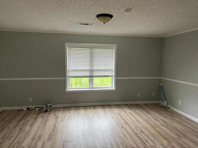 Building Photo - 1746 Par Rd 7139