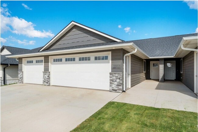 Building Photo - 4513 W 35th St N