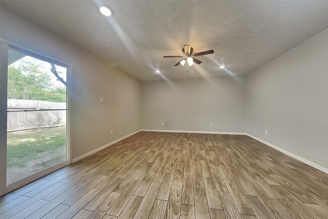 Foto del edificio - 3815 Marywood Dr