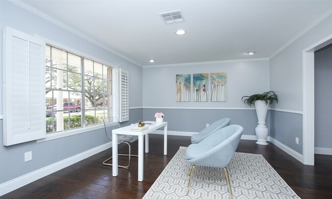 Building Photo - 9638 Meadowland Dr