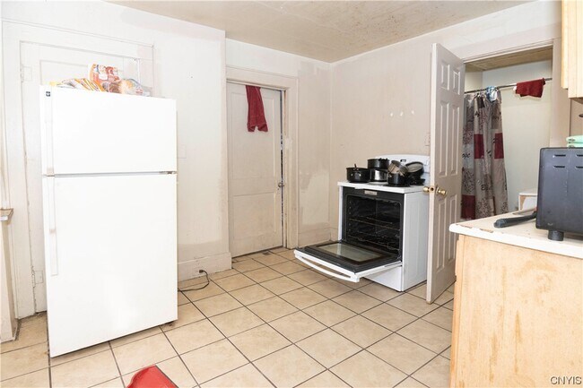 Cocina - 525 Tallman St