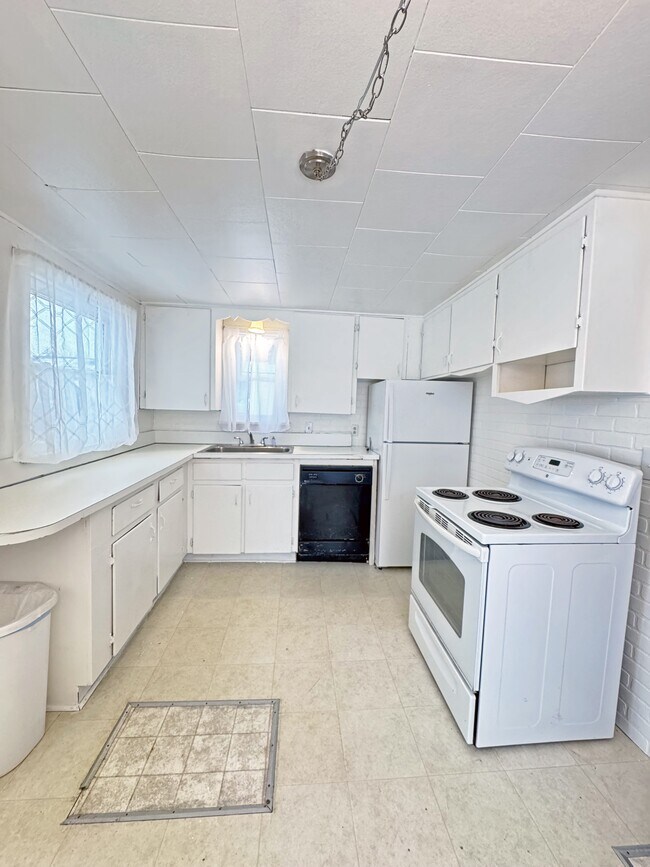 Foto del edificio - 7503 Huron Bay Blvd