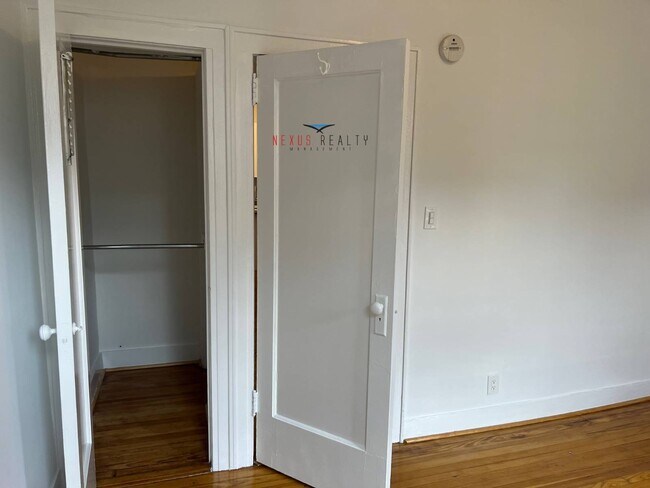Foto del edificio - 25-47-47 33rd St