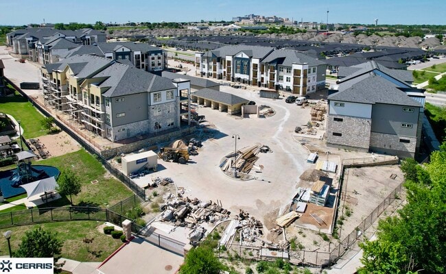 Building Photo - Bandera Ridge