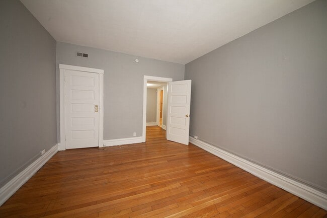 Interior Photo - Vandy House