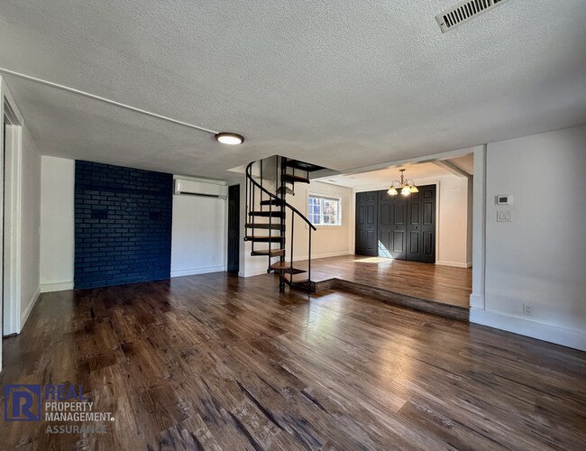 Foto del edificio - Updated 3-Bedroom Home with Fenced Backyard in Beaverton