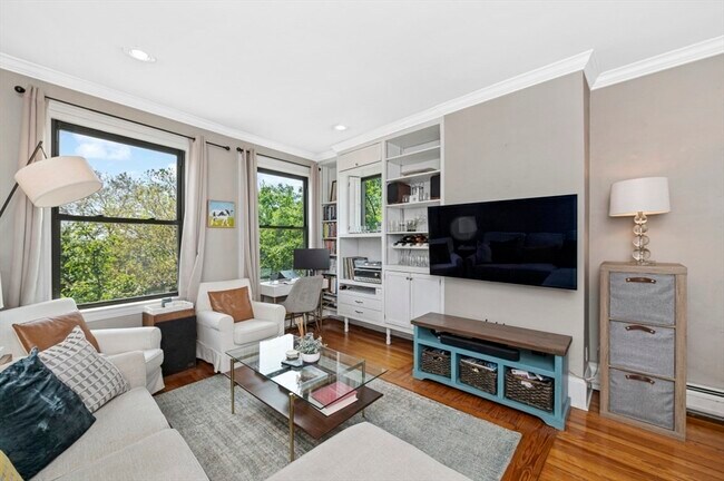 Building Photo - 58 Winthrop St