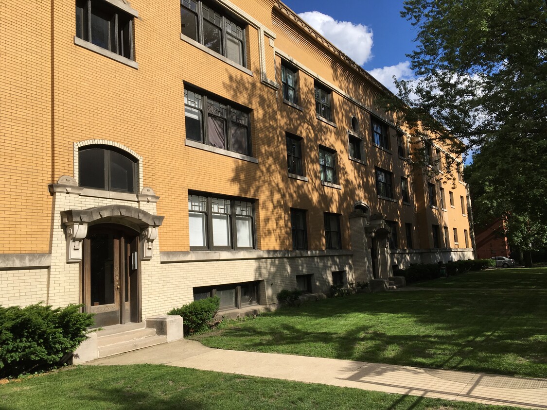 Primary Photo - 2451 N Orchard St