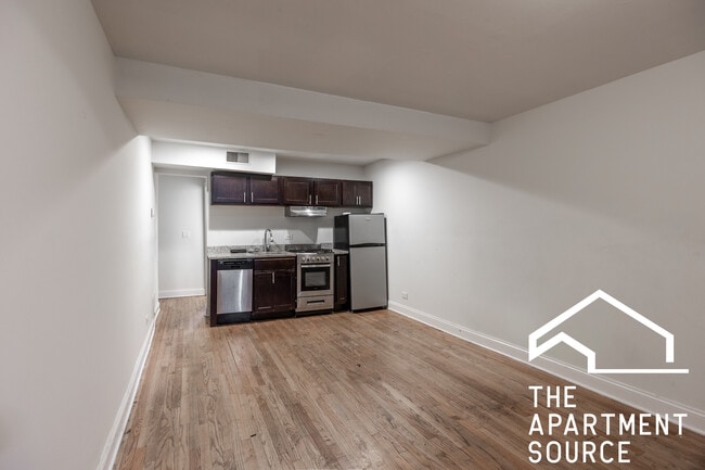 Building Photo - 4038 N Ashland Ave