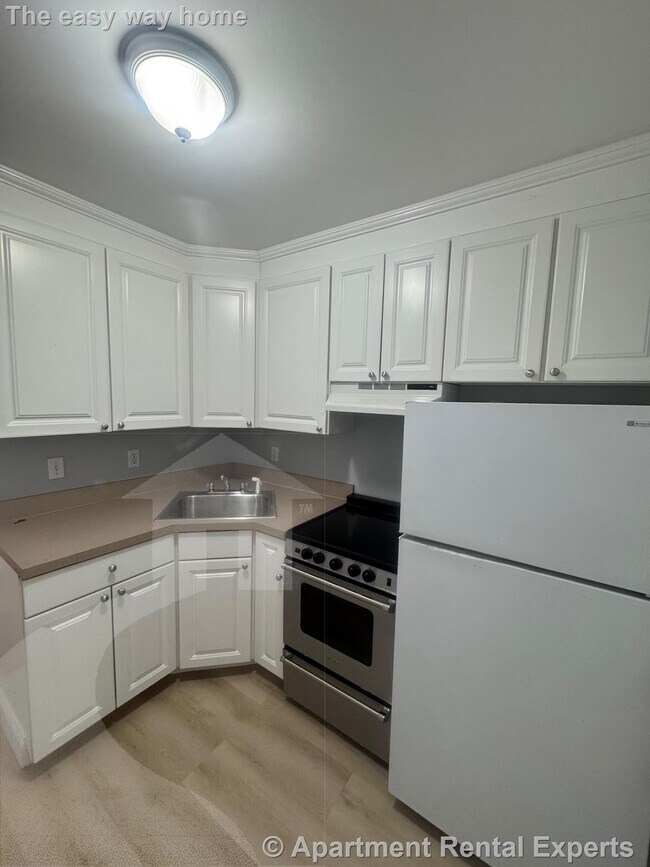 Building Photo - 516R Somerville Ave.