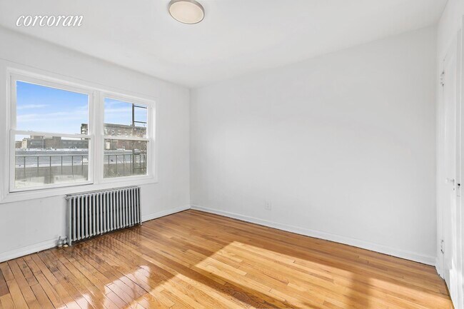 Foto del edificio - 154 E 51st St