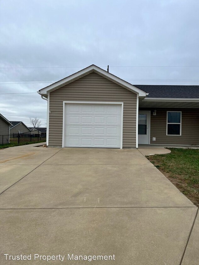 Primary Photo - 3 br, 2 bath House - 65 Patriot Drive