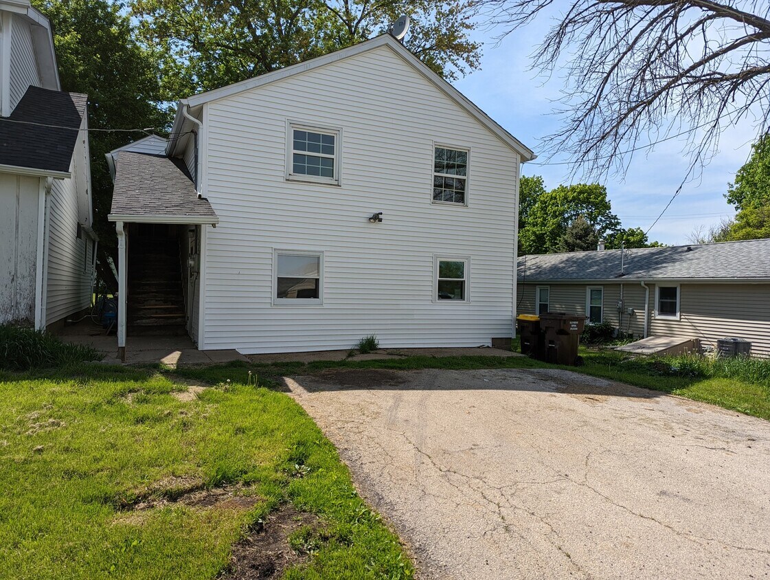 Primary Photo - 215 Washington St