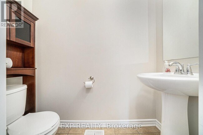 Building Photo - 301 Gallantry Way