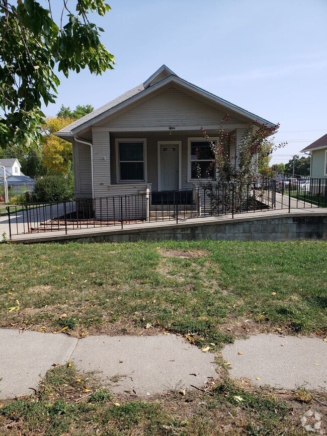 Building Photo - 1109 S 3rd St