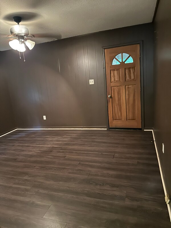 Foto del edificio - 3503 Willow Ln